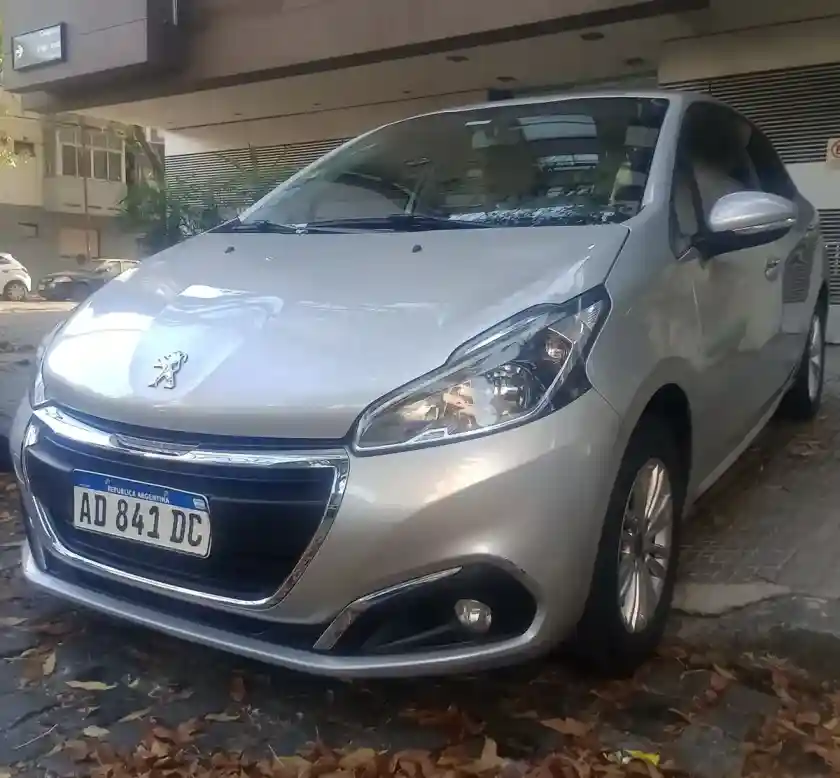 Peugeot 208 1.6 Allure 2019 - foto 1