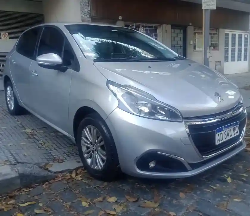 Peugeot 208 1.6 Allure 2019 - foto 2