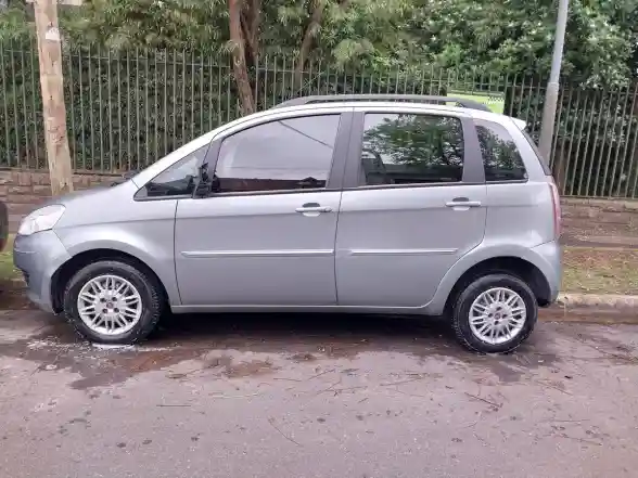 Fiat Idea 1.4 Attractive 82Cv 2013 - foto 2