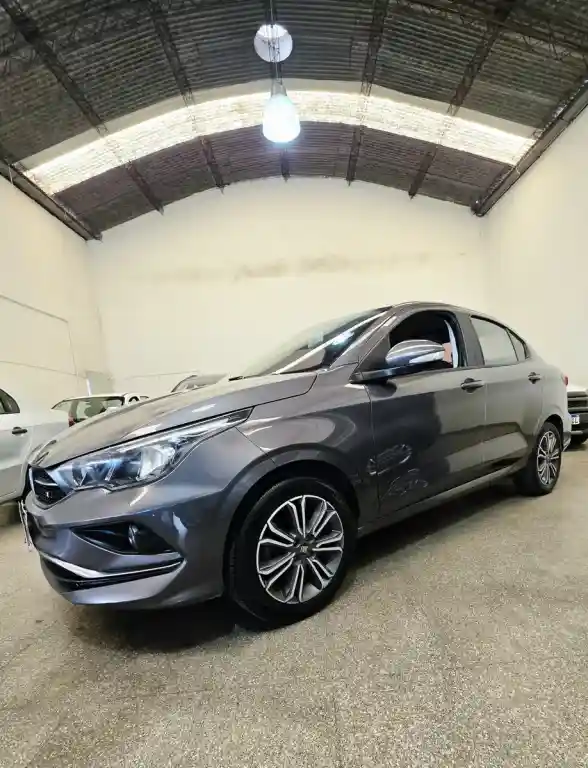 Fiat Cronos 1.8 16V Precision 2021 - foto 1