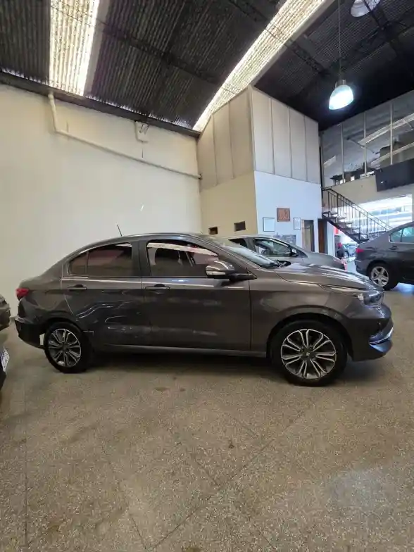 Fiat Cronos 1.8 16V Precision 2021 - foto 2