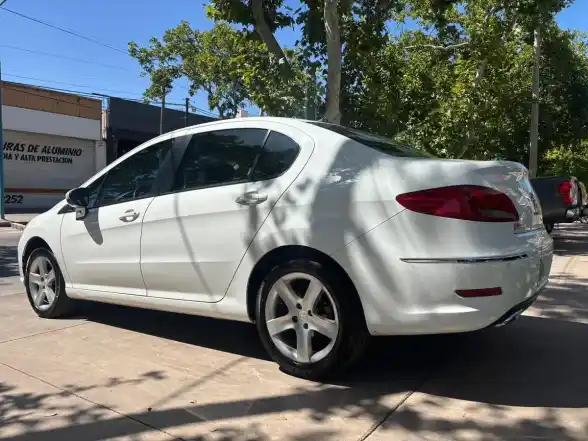 Peugeot 408 2.0 Allure Nav 143Cv 2013 - foto 3