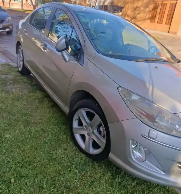 Peugeot 408 1.6 Feline Hdi 115Cv 2011 - foto 1