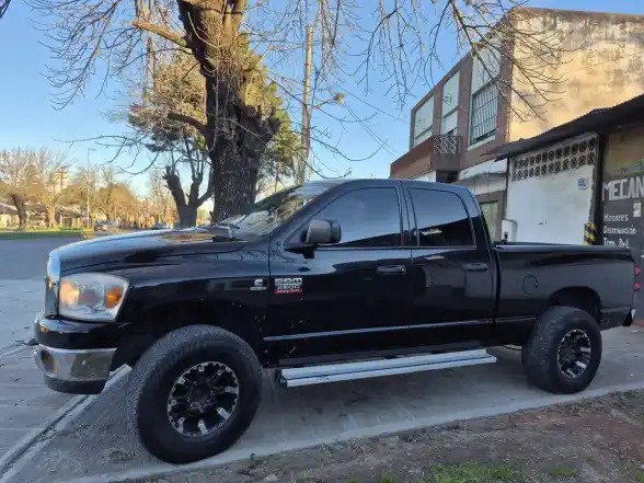 Dodge Ram 5.9 2500 Slt Quadcab Atx 4X4 2010 - foto 2