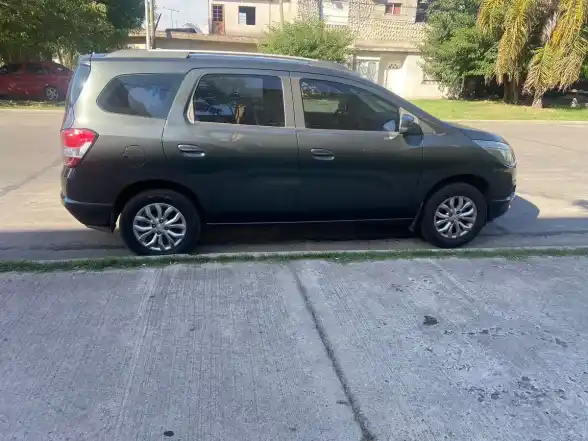 Chevrolet Spin 1.8 Ltz 5As 105Cv 2018 - foto 2
