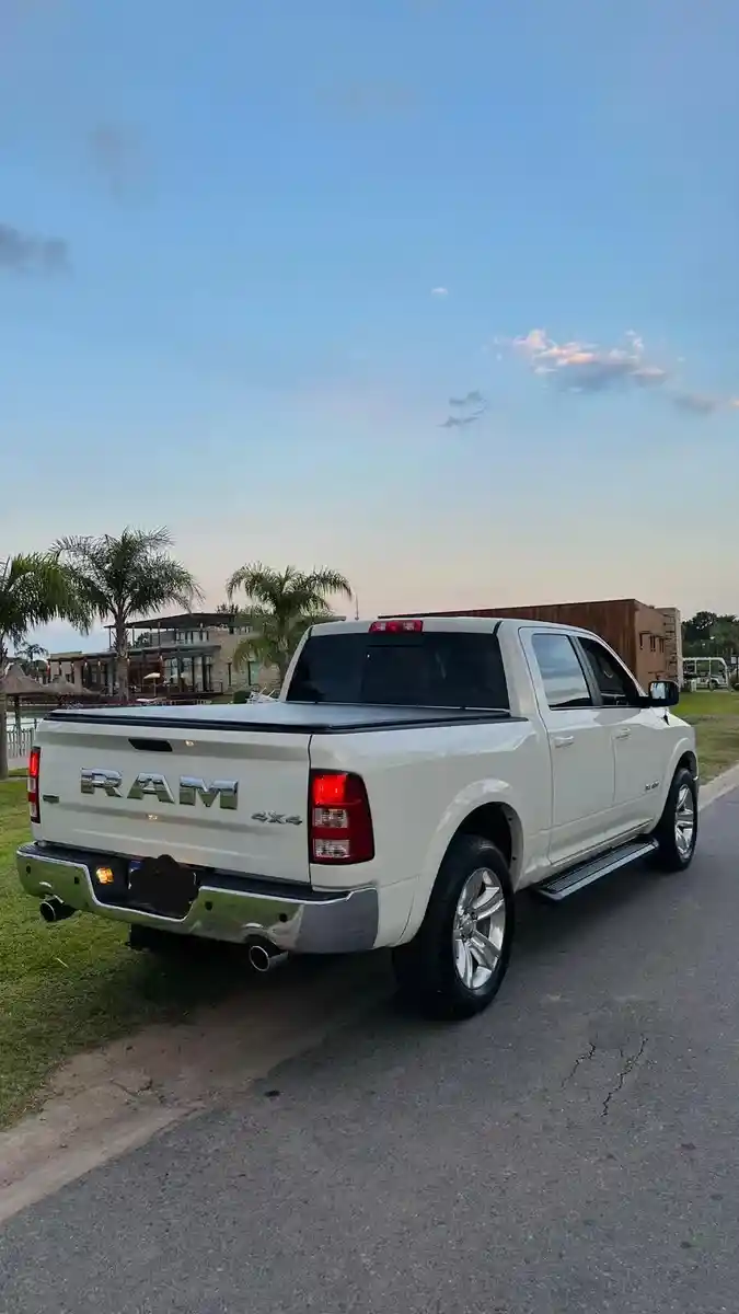 Ram 1500 5.7 Laramie Atx V8 2021 - foto 3