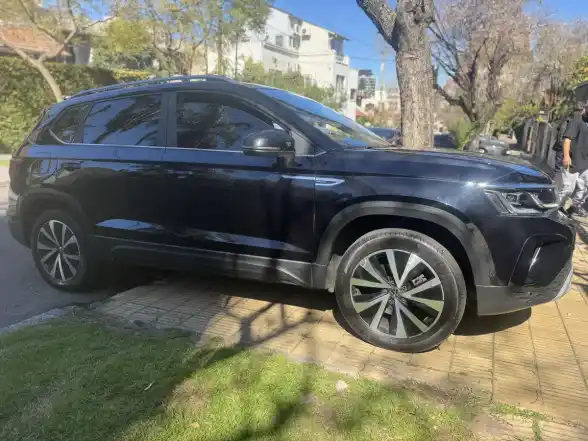 Volkswagen Taos 1.4 250 Tsi Highline 2023 - foto 4