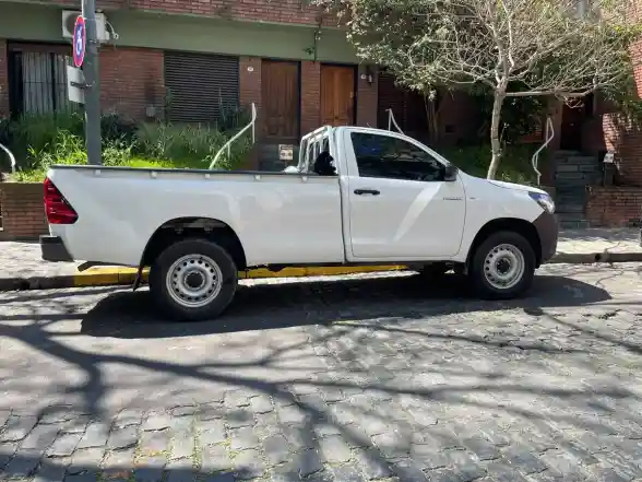 Toyota Hilux Pick-Up 2.4 Cs Dx 150Cv 4X2 6Mt 2025 - foto 3