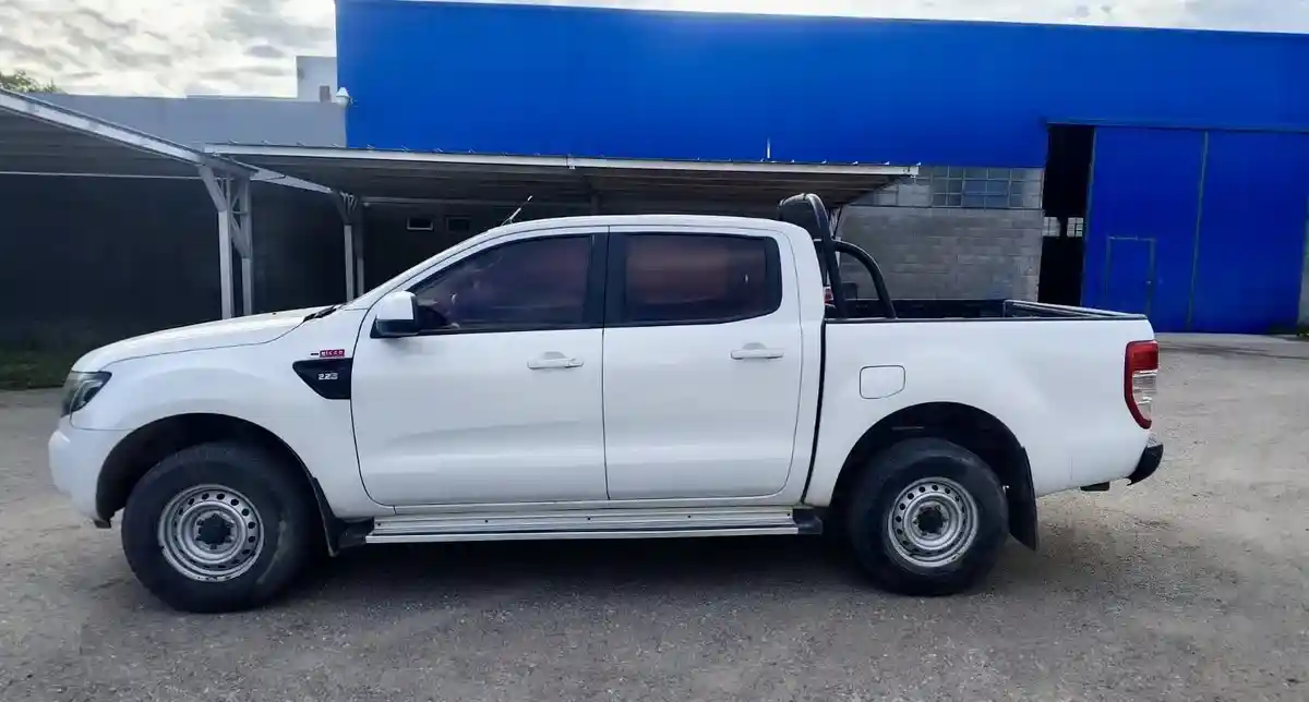 Ford Ranger 2.2 Cd 4X2 Xl Safety Tdci 125Cv 2014 - foto 4