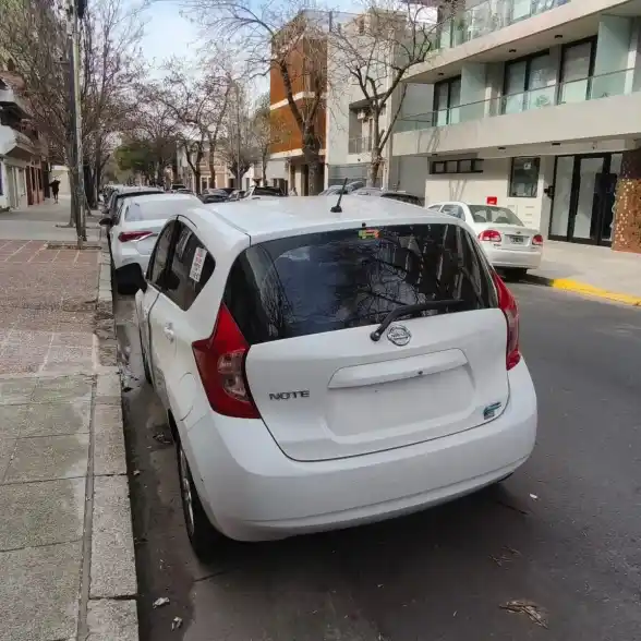 Nissan Note 1.6 Sense 110Cv 2016 - foto 2