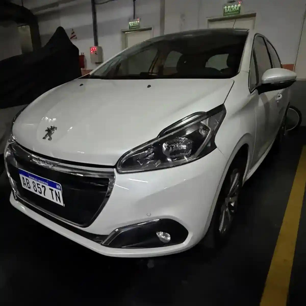 Peugeot 208 1.6 Feline 2017 - foto 1