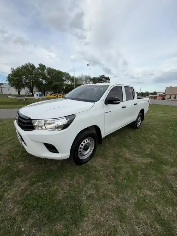 Toyota Hilux Pick-Up 2.4 Cd Dx 150Cv 4X4 2016 - foto 1