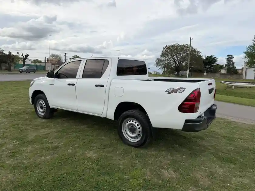 Toyota Hilux Pick-Up 2.4 Cd Dx 150Cv 4X4 2016 - foto 5