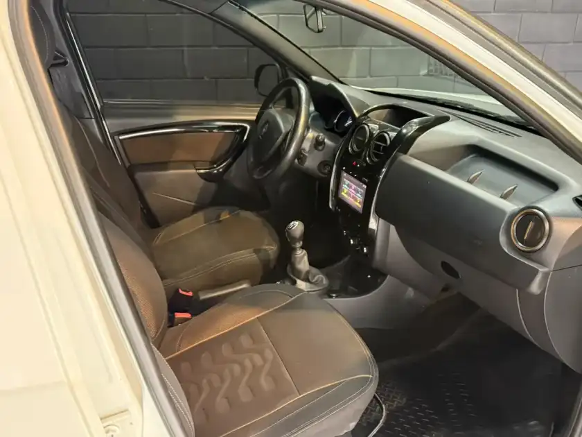 Renault Duster 2.0 Ph2 4X2 Privilege 2017 - foto 5