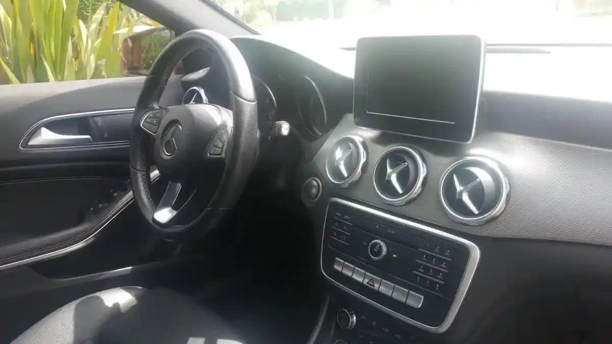 Mercedes-Benz Clase Gla 1.6 Gla200 Urban 156Cv 2018 - foto 5
