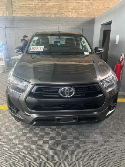 Toyota Hilux 2.4 Cd Sr 150Cv 4X2 2025 - foto 2