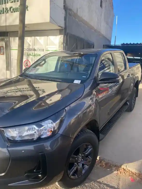 Toyota Hilux 2.4 Cd Sr 150Cv 4X2 2025 - foto 4