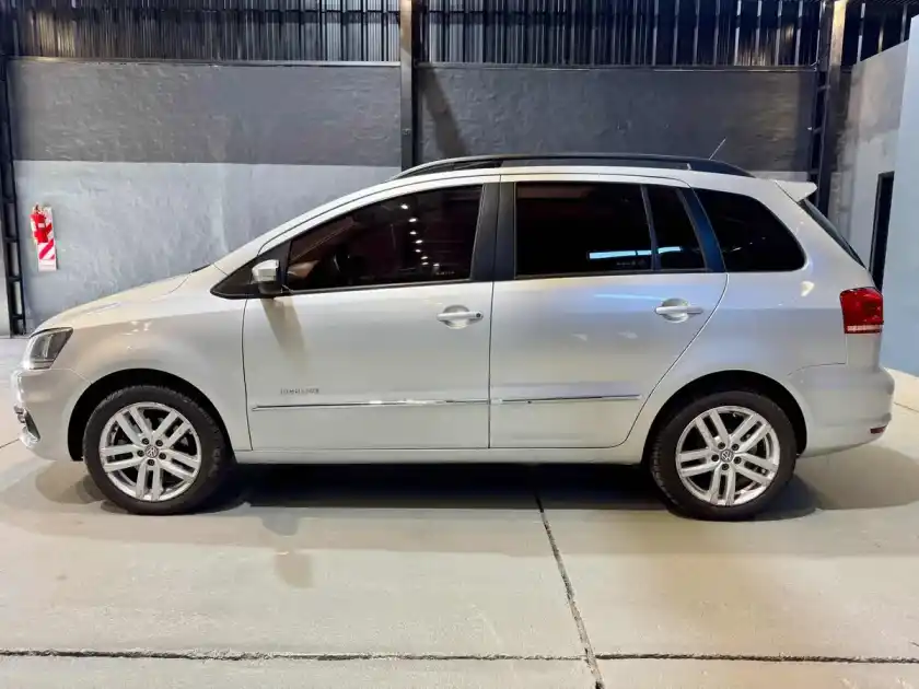 Volkswagen Suran 1.6 Imotion Highline 110Cv 2016 - foto 5