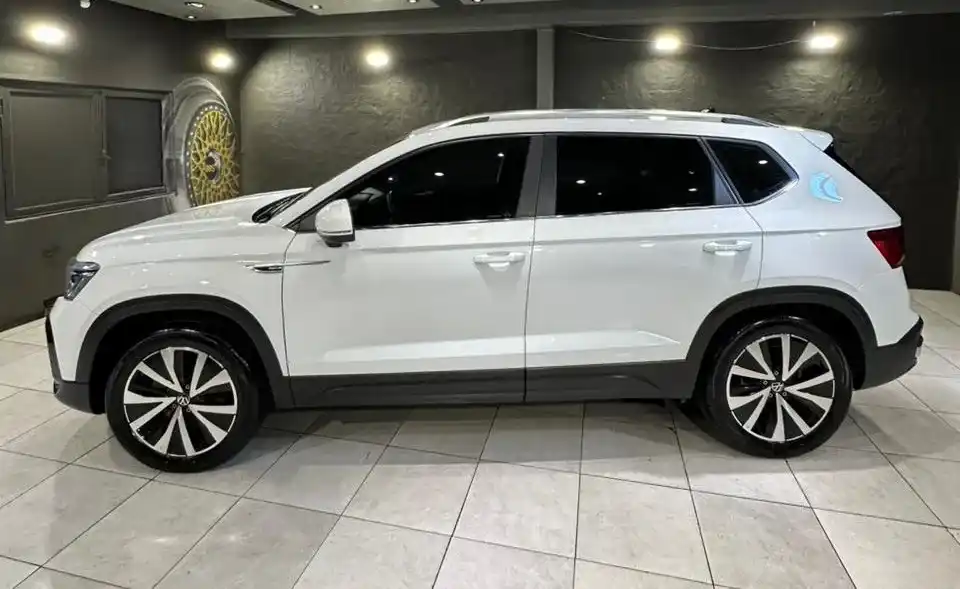Volkswagen Taos 1.4 250 Tsi Highline 2022 - foto 3