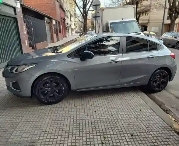 Chevrolet Cruze 5 1.4 Lt At 5P 2022 - foto 3