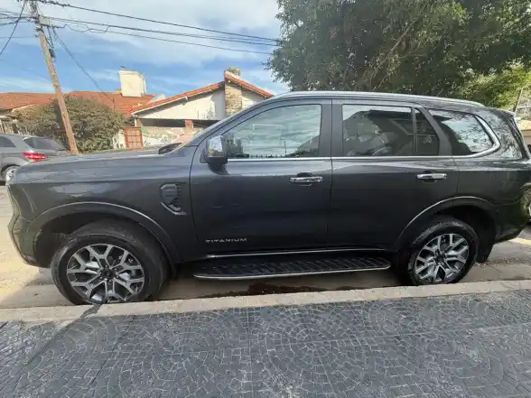 Ford Everest 2.3 Gtdi Ecoboost Titanium 4X4 At 2026 - foto 1