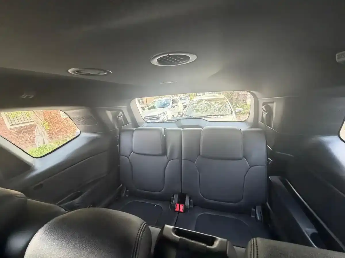 Ford Everest 2.3 Gtdi Ecoboost Titanium 4X4 At 2026 - foto 3