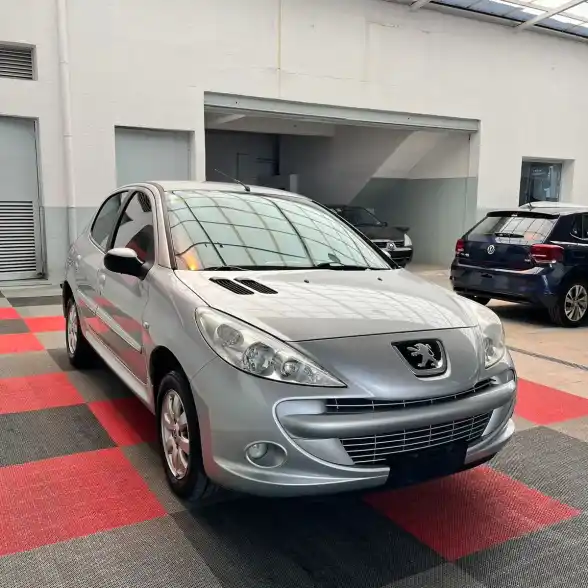 Peugeot 207 Compact Allure 1.4 N 5P 2013 - foto 2