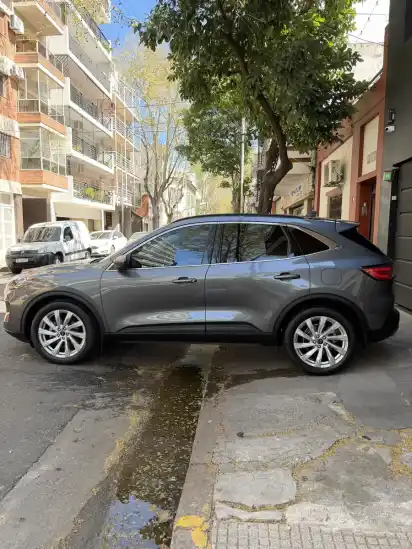 Ford Kuga Titanium 2.5L Hibrido At Awd 2022 - foto 4