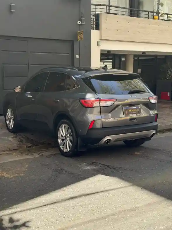 Ford Kuga Titanium 2.5L Hibrido At Awd 2022 - foto 5