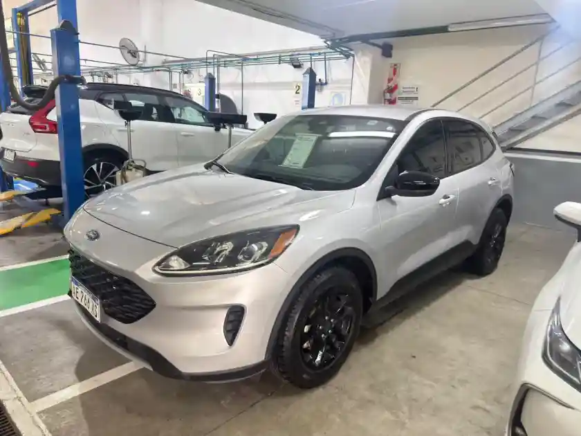 Ford Kuga 2.5 Hibrida A/T 2020 - foto 1