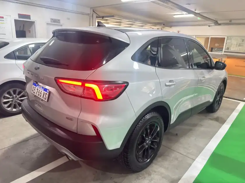 Ford Kuga 2.5 Hibrida A/T 2020 - foto 2
