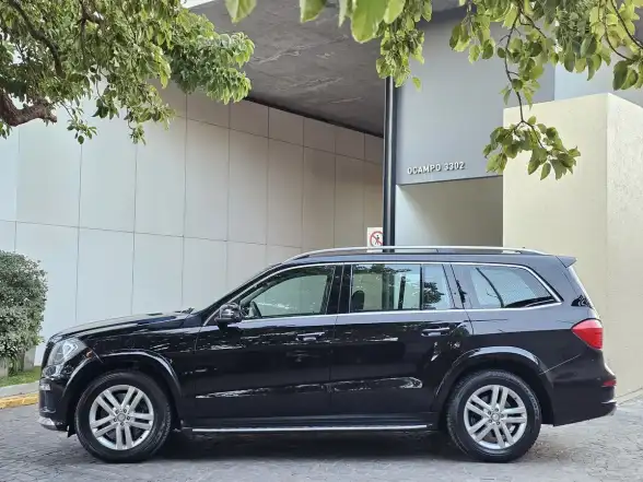 Mercedes-Benz Clase Gl 4.7 Gl500 4Matic Sport V8 Bit 435Cv 2013 - foto 4