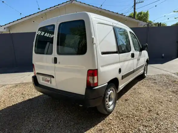 Peugeot Partner 1.6 Hdi Furgon Confort 2015 - foto 4