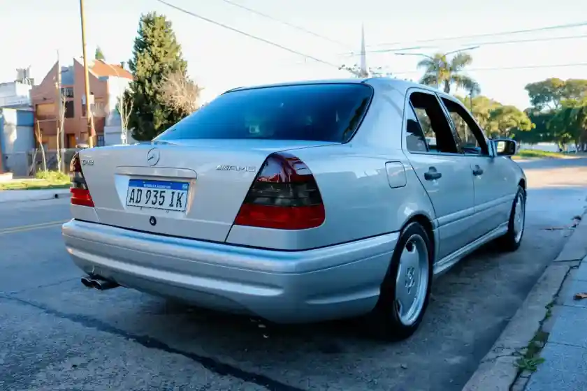 Mercedes-Benz Clase C C43 Amg 1998 - foto 2