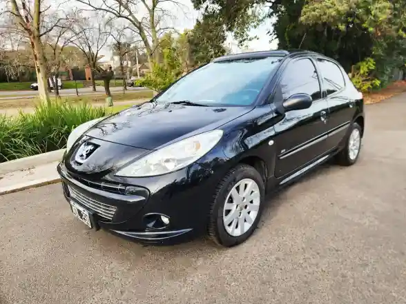 Peugeot 207 1.4 Feline Hdi 70Cv 2013 - foto 1
