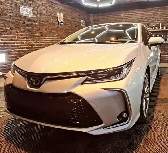 Toyota Corolla 1.8 Hev Xei Ecvt 2025 - foto 1