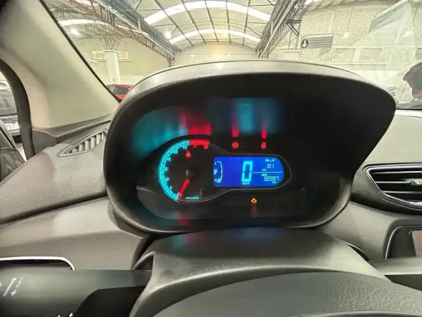 Chevrolet Onix 1.4 Ltz Mt 98Cv 2015 - foto 4