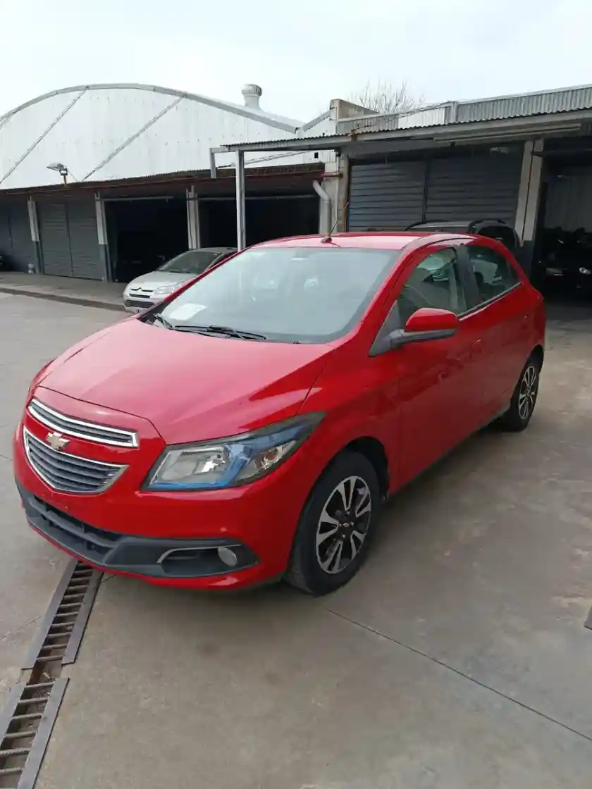 Chevrolet Onix 2013 - foto 1