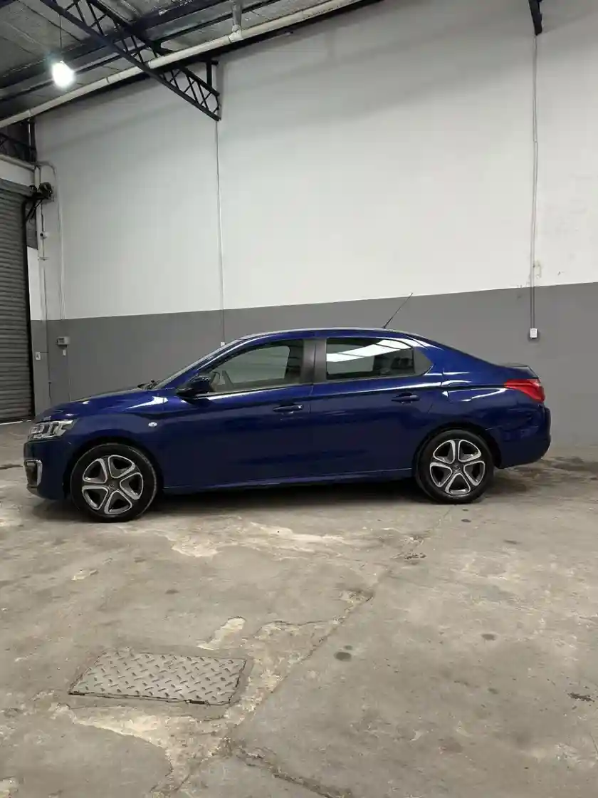 Citroën C-Elysée 1.6 Feel Vti 115 2017 - foto 2