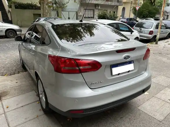 Ford Focus Iii 2.0 Sedan Se Plus At6 2017 - foto 3