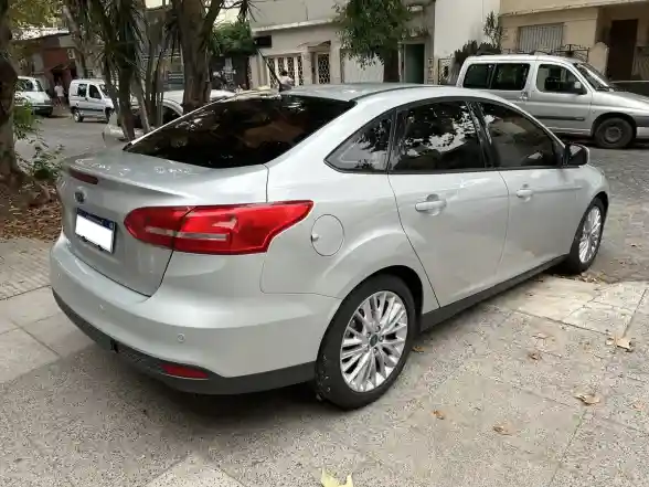Ford Focus Iii 2.0 Sedan Se Plus At6 2017 - foto 5