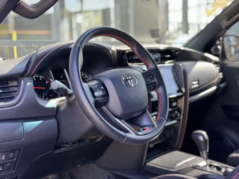 Toyota Sw4 2.8 Tdi Gr-S 4X4 7As 6At 2023 - foto 5