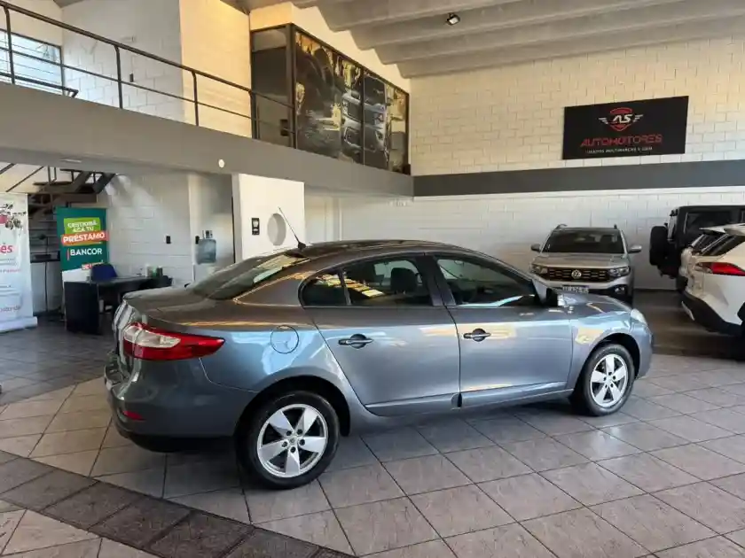 Renault Fluence 1.6 Confort Plus 110Cv 2015 - foto 5