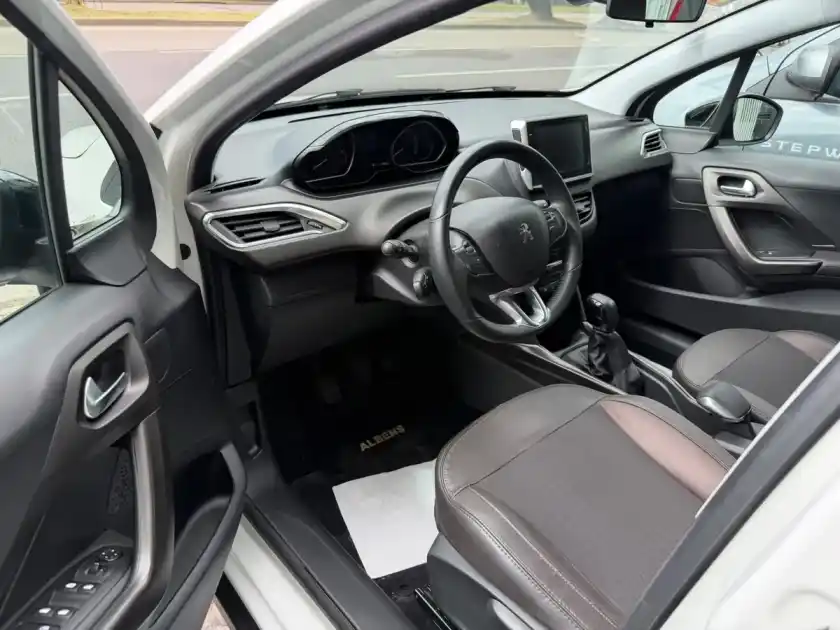 Peugeot 2008 1.6 Feline Am20 2020 - foto 4