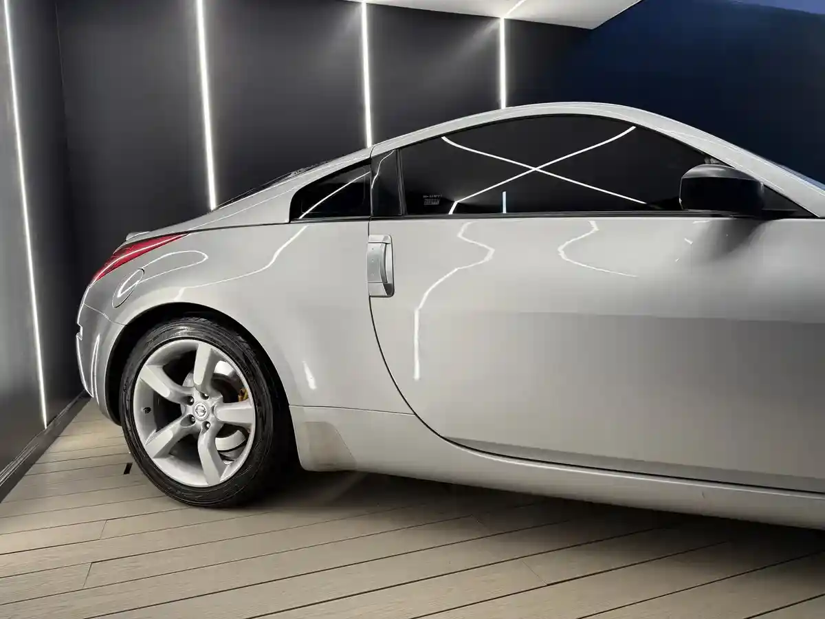 Nissan 350Z 3.5 Coupe 2007 - foto 5