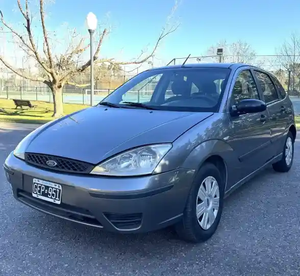 Ford Focus 1.6 Ambiente 2007 - foto 1