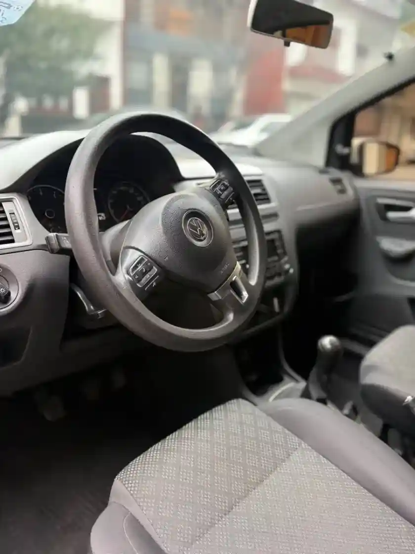 Volkswagen Fox 1.6 Confortline Saf 2015 - foto 2