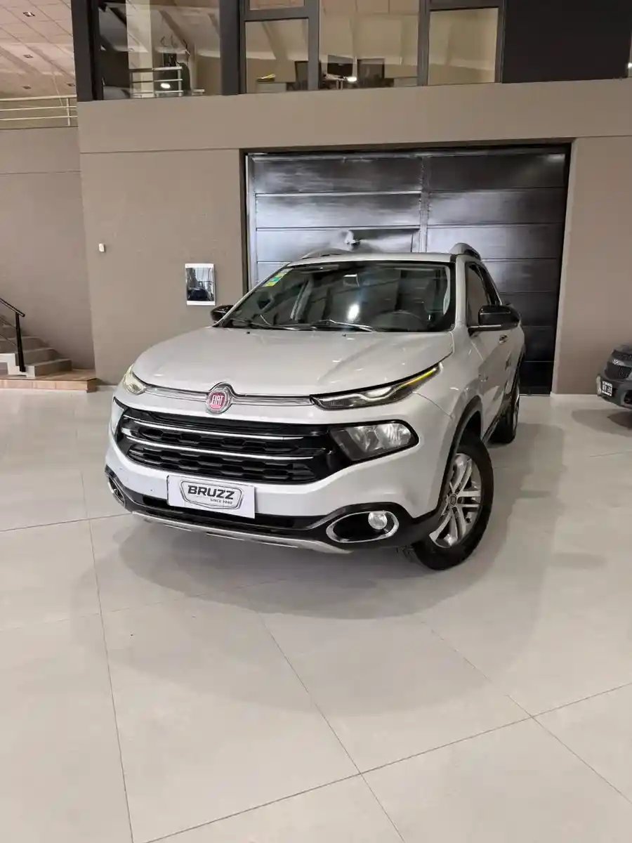 Fiat Toro 2.0 Volcano 4X4 At 2017 - foto 1