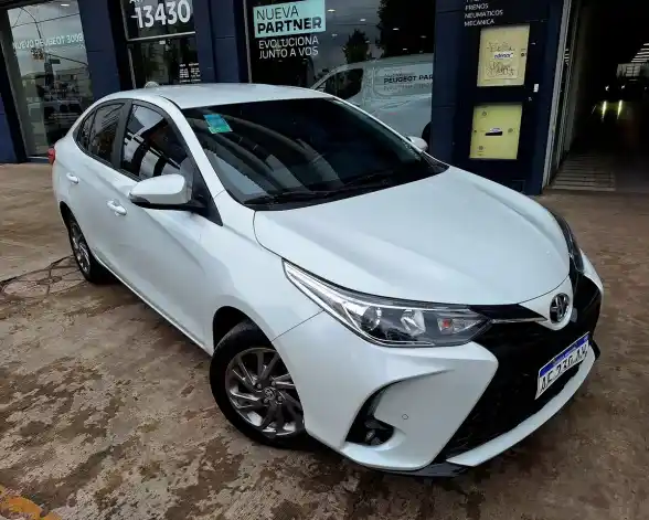Toyota Yaris 1.5 107Cv Xls 2023 - foto 3