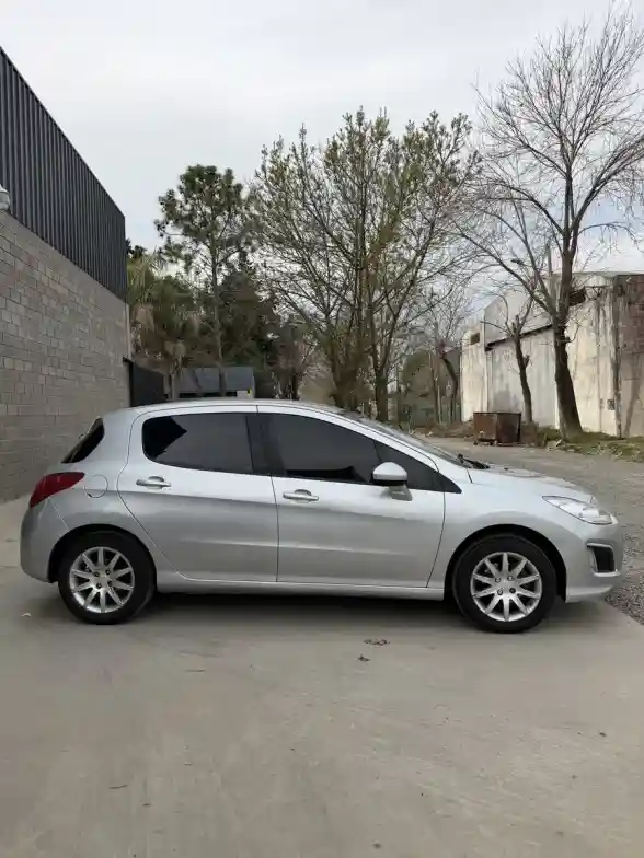 Peugeot 308 1.6 Active Hdi 115Cv 2012 - foto 4